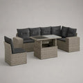 Salon de jardin 6 pièces en résine tressée grège avec canapé d’angle 240 × 180 × 74 cm, 2 fauteuils, table 120 × 70 × 65 cm et coussins anthracite